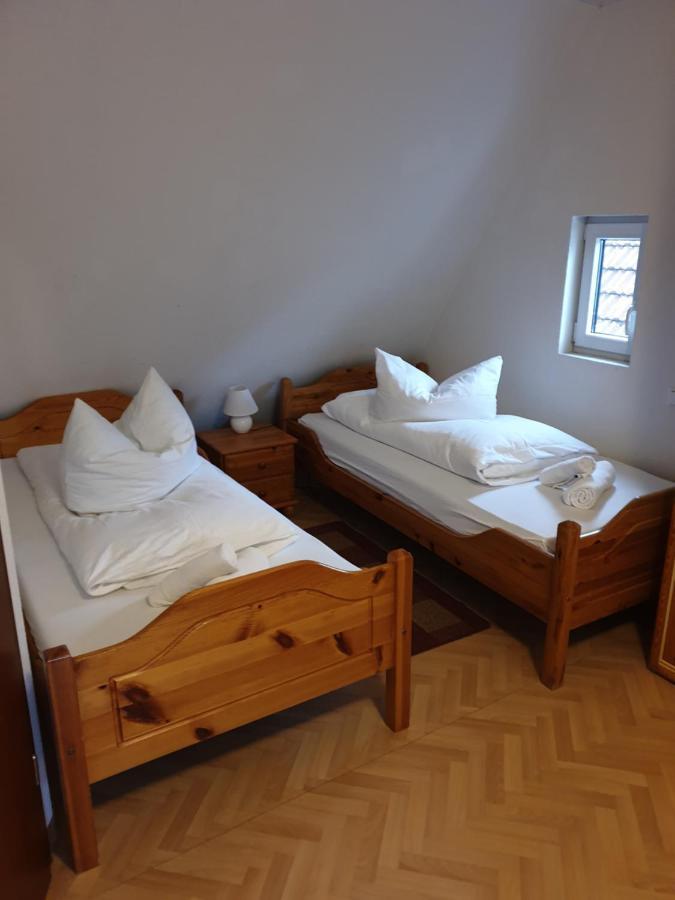 Landgasthof Rose Hotel Дитцинген Екстериор снимка