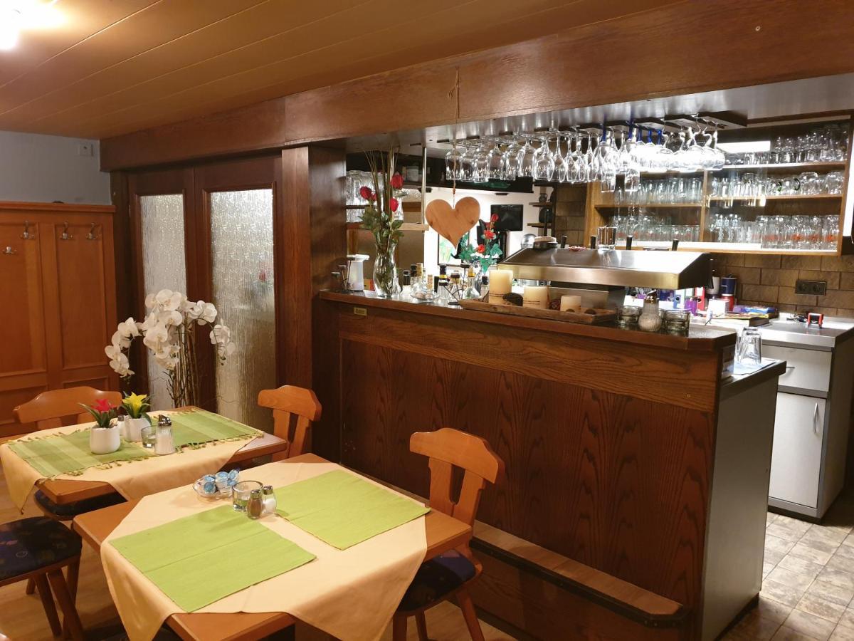 Landgasthof Rose Hotel Дитцинген Екстериор снимка