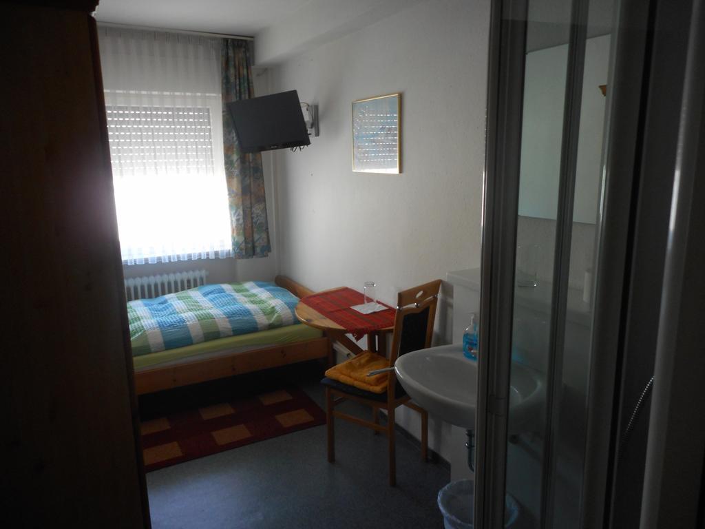Landgasthof Rose Hotel Дитцинген Екстериор снимка